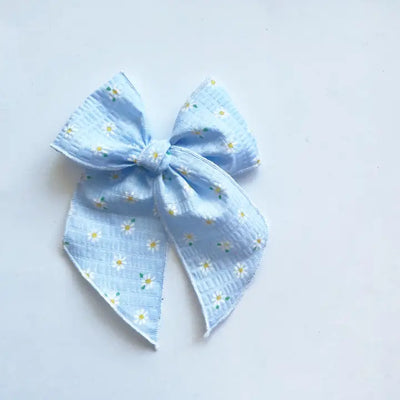 Blue daisy bow