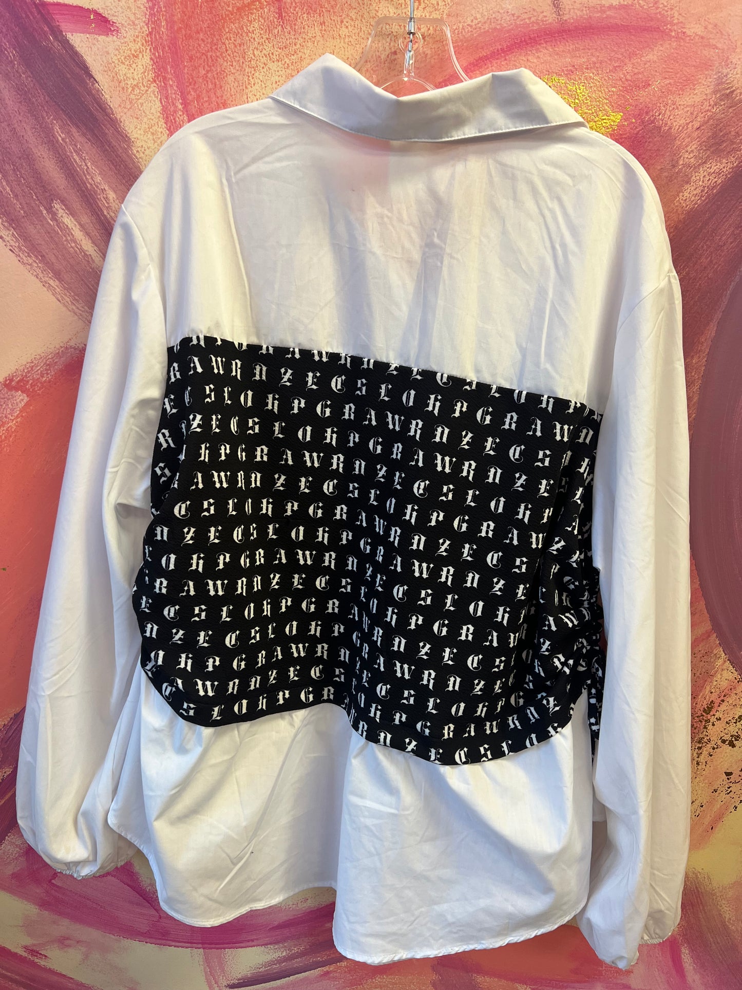 (3X) Black and White Top