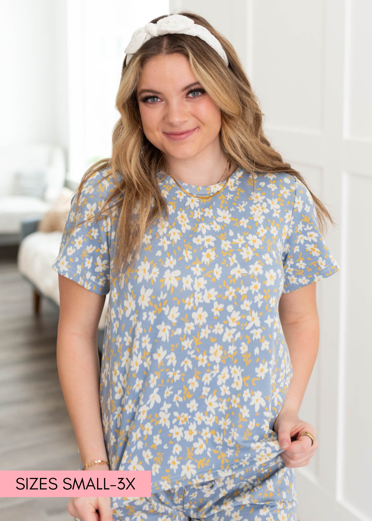 Blue floral top with crew neck