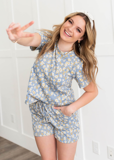 Small blue floral top