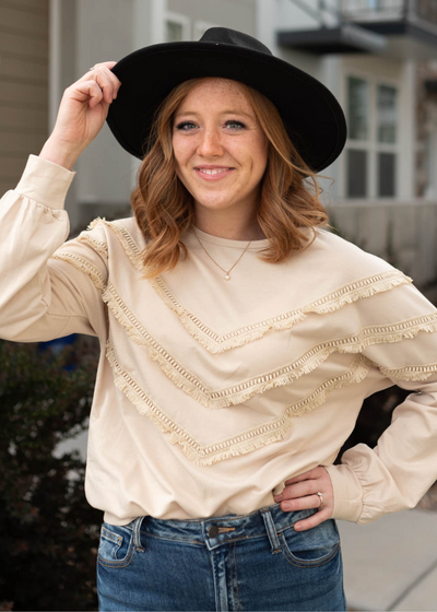 Long sleeve beige pullover with beige trim