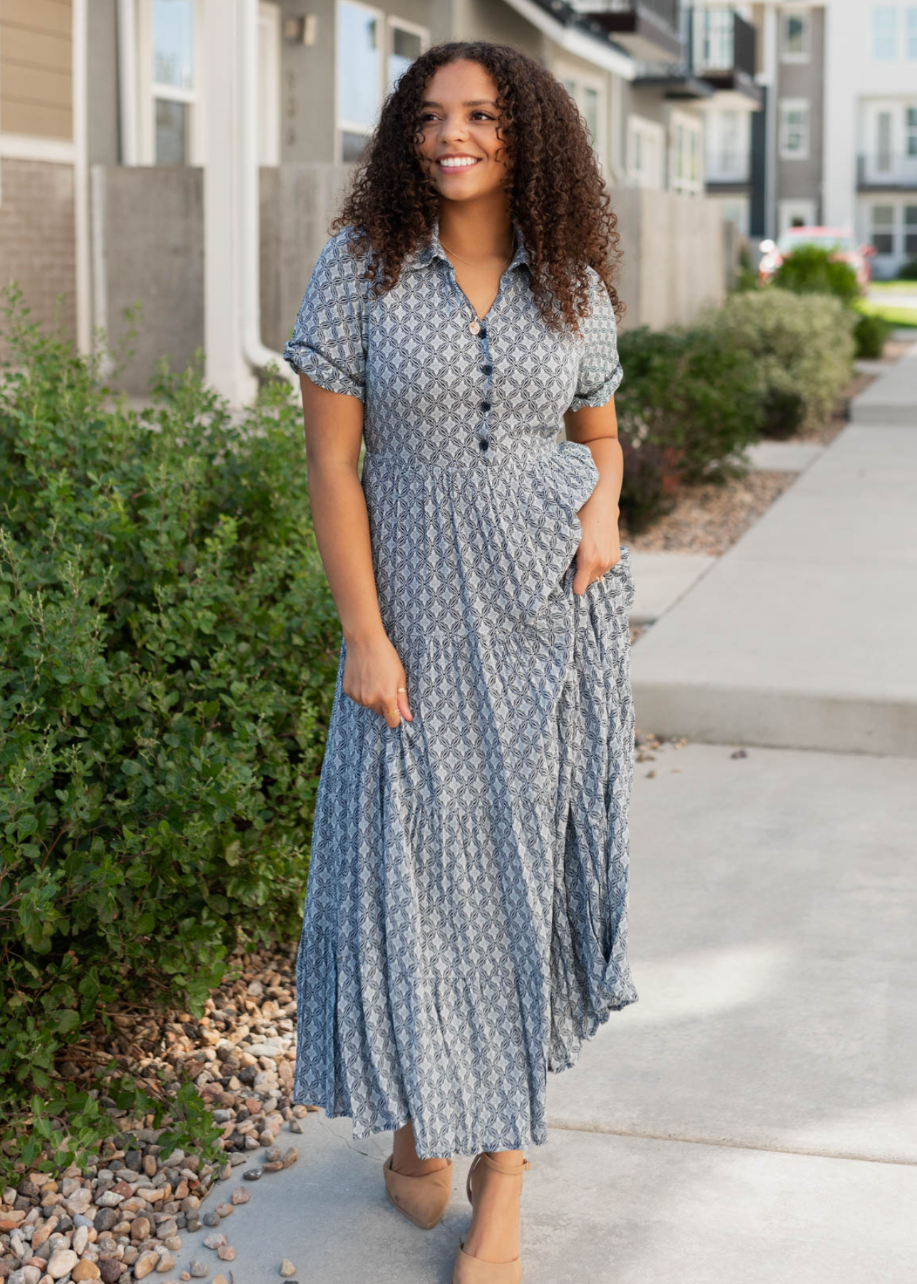 Short sleeve navy pattern tiered dress