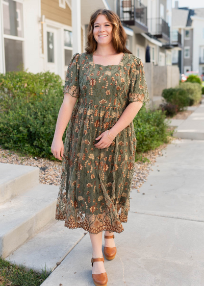 Short sleeve plus size olive embroidered dress