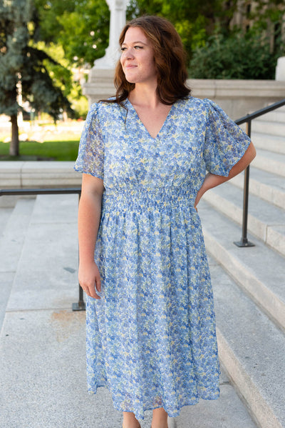 Short sleeve plus size blue floral dress with a v-neck