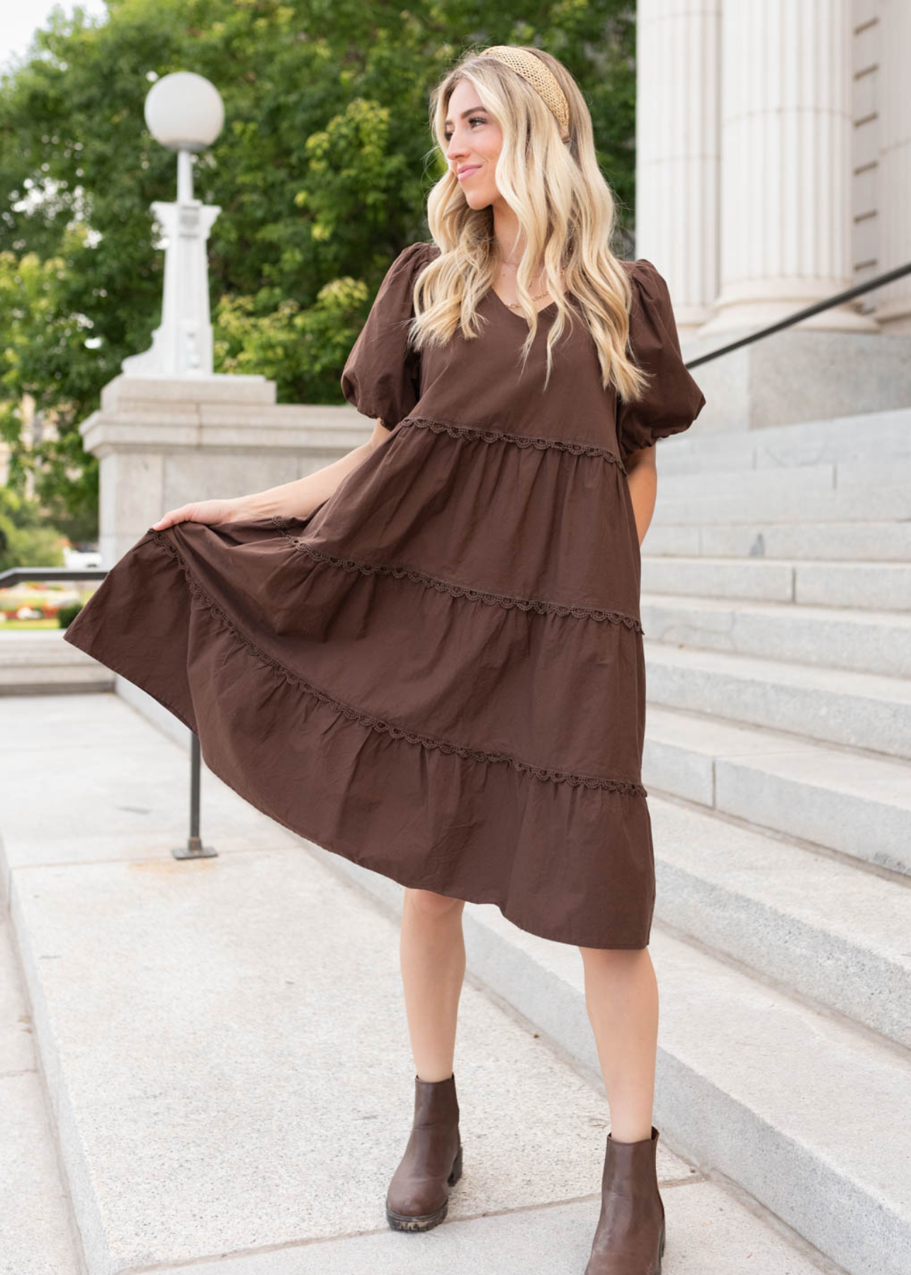 Short sleeve brown tiered dress