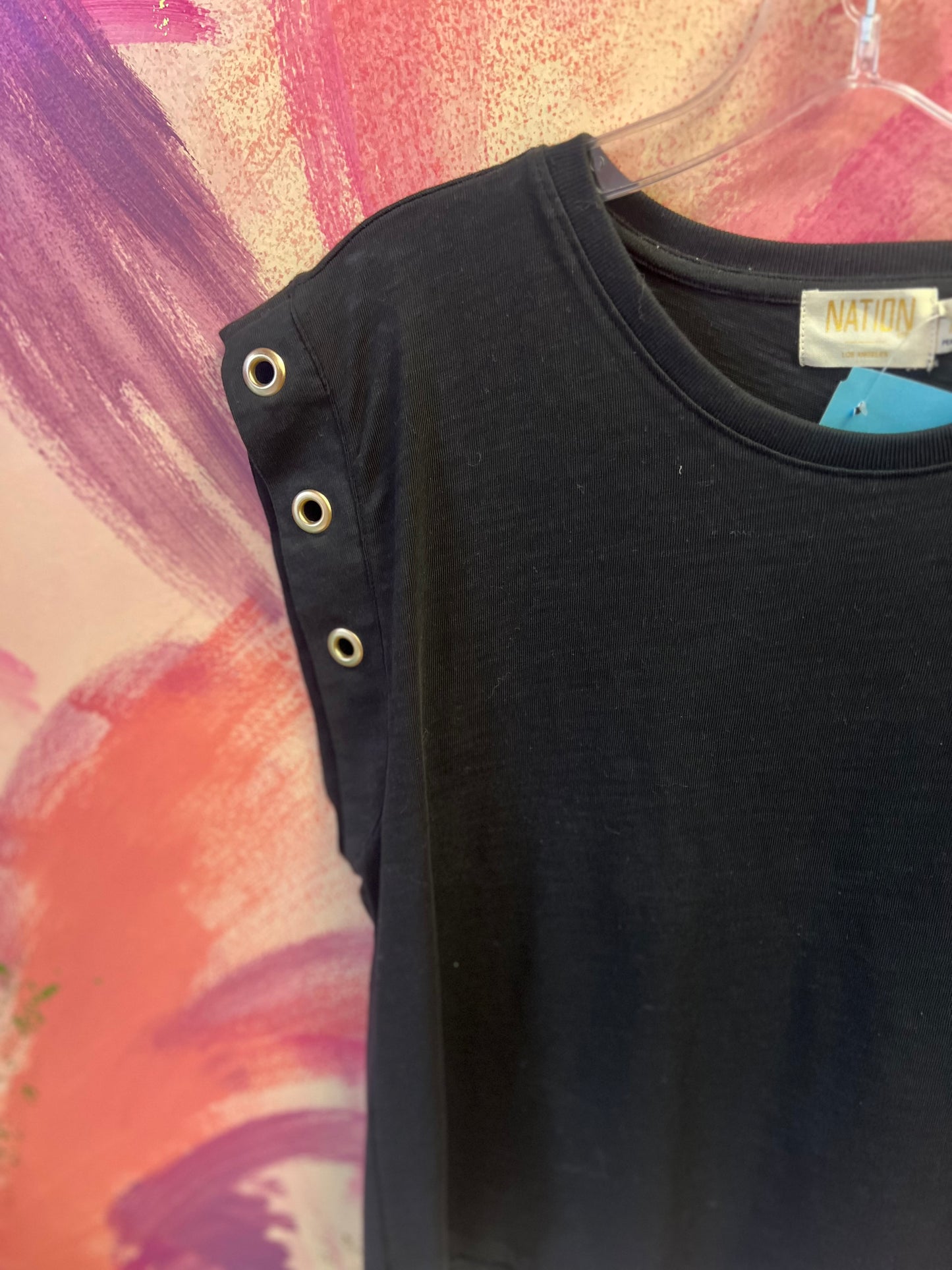 (MEDIUM) NWT Black Sleeveless Top