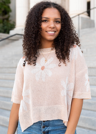 Taupe floral knit top with short sleeves