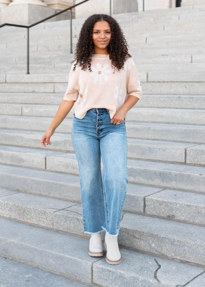 Short sleeve taupe floral knit top