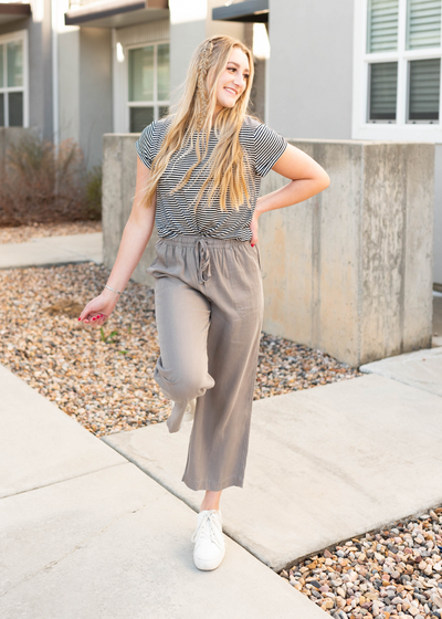 Crop grey drawstring wide leg pants