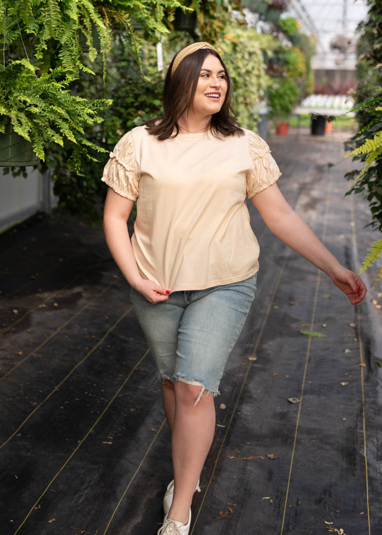 Short sleeve plus size cream puff sleeve top