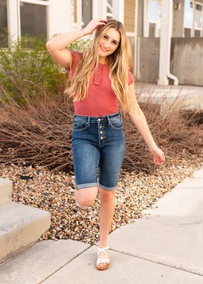 Short sleeve dark mauve top