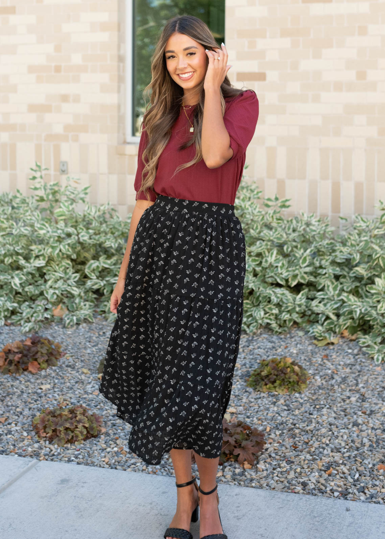 Short sleeve basic burgundy top