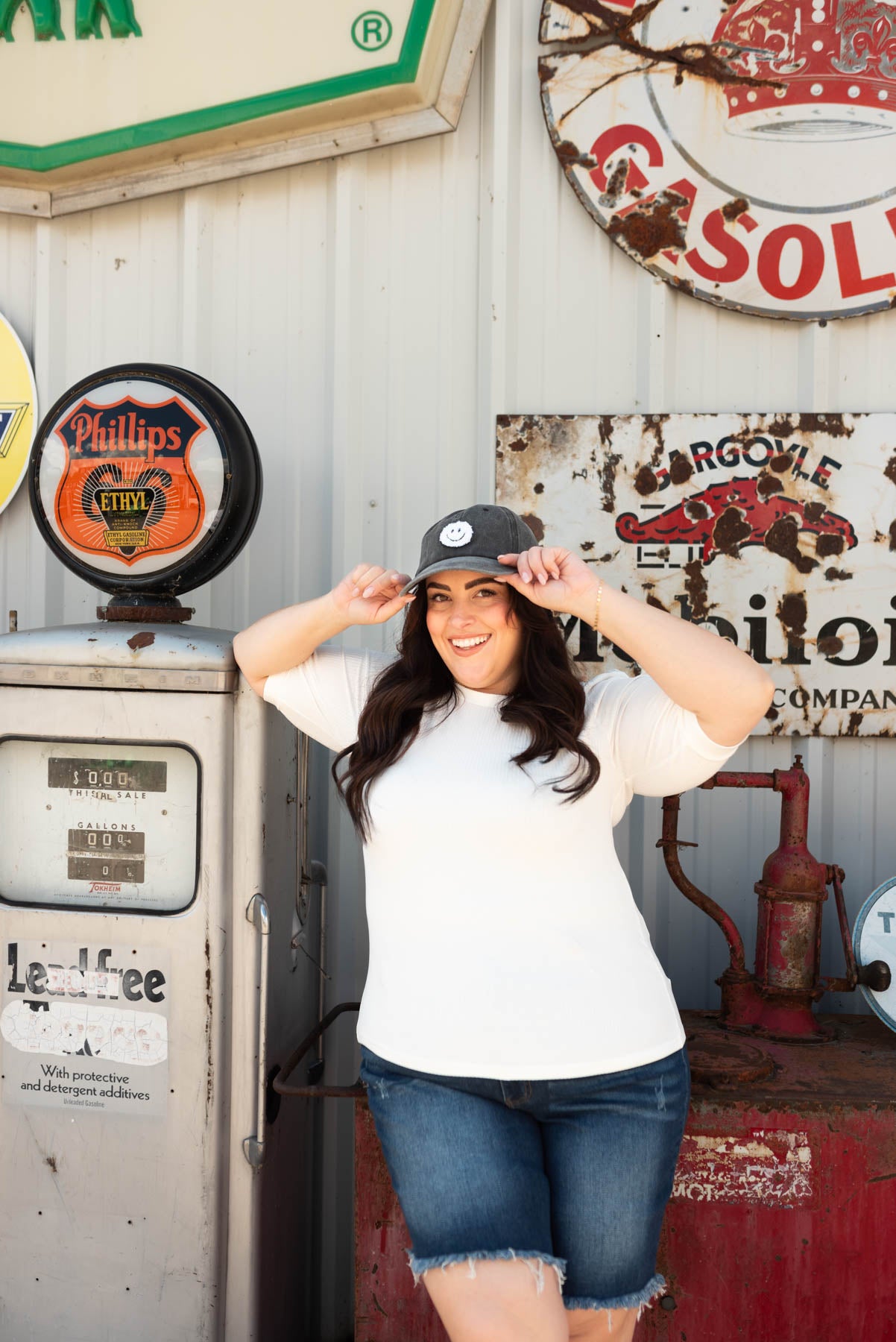 Short sleeve plus size basic white top