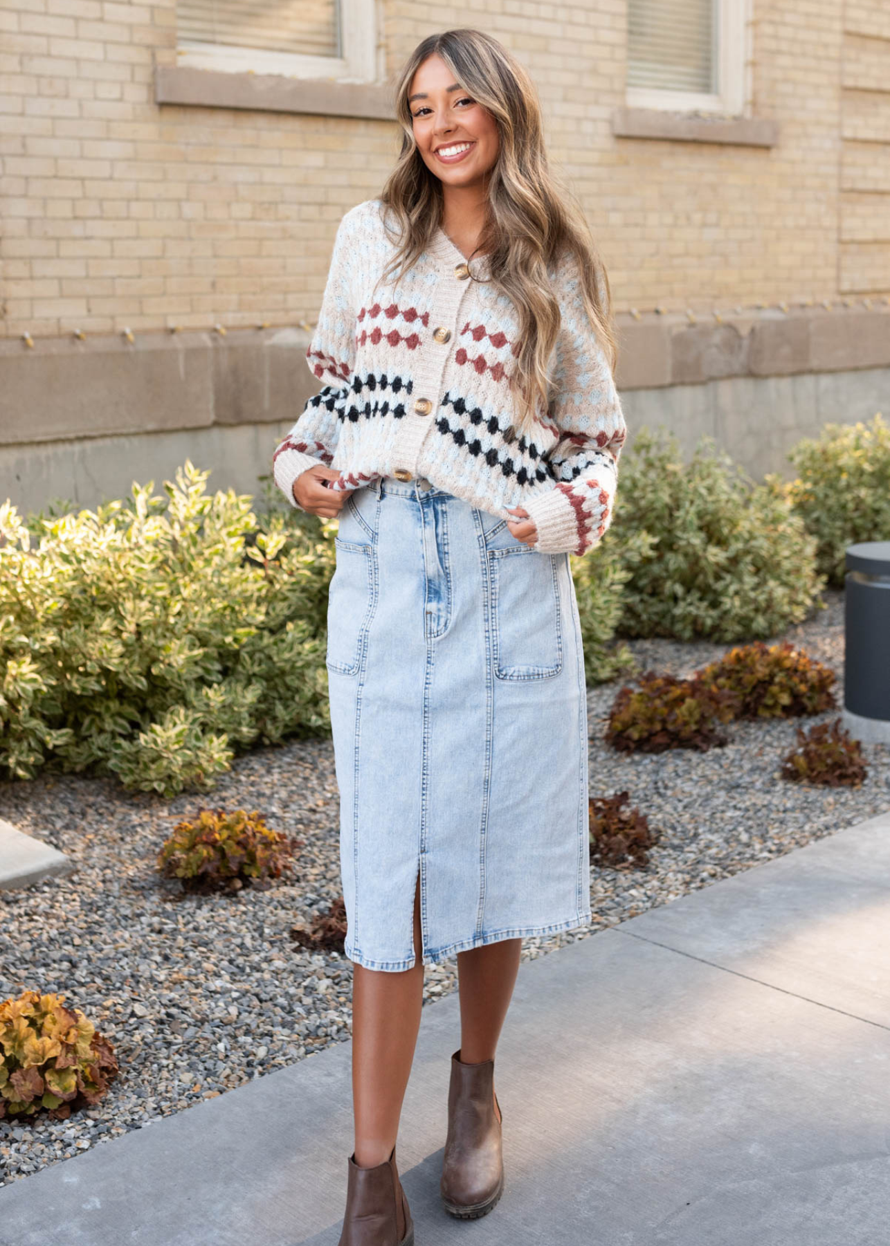 Small taupe pattern cardigan 