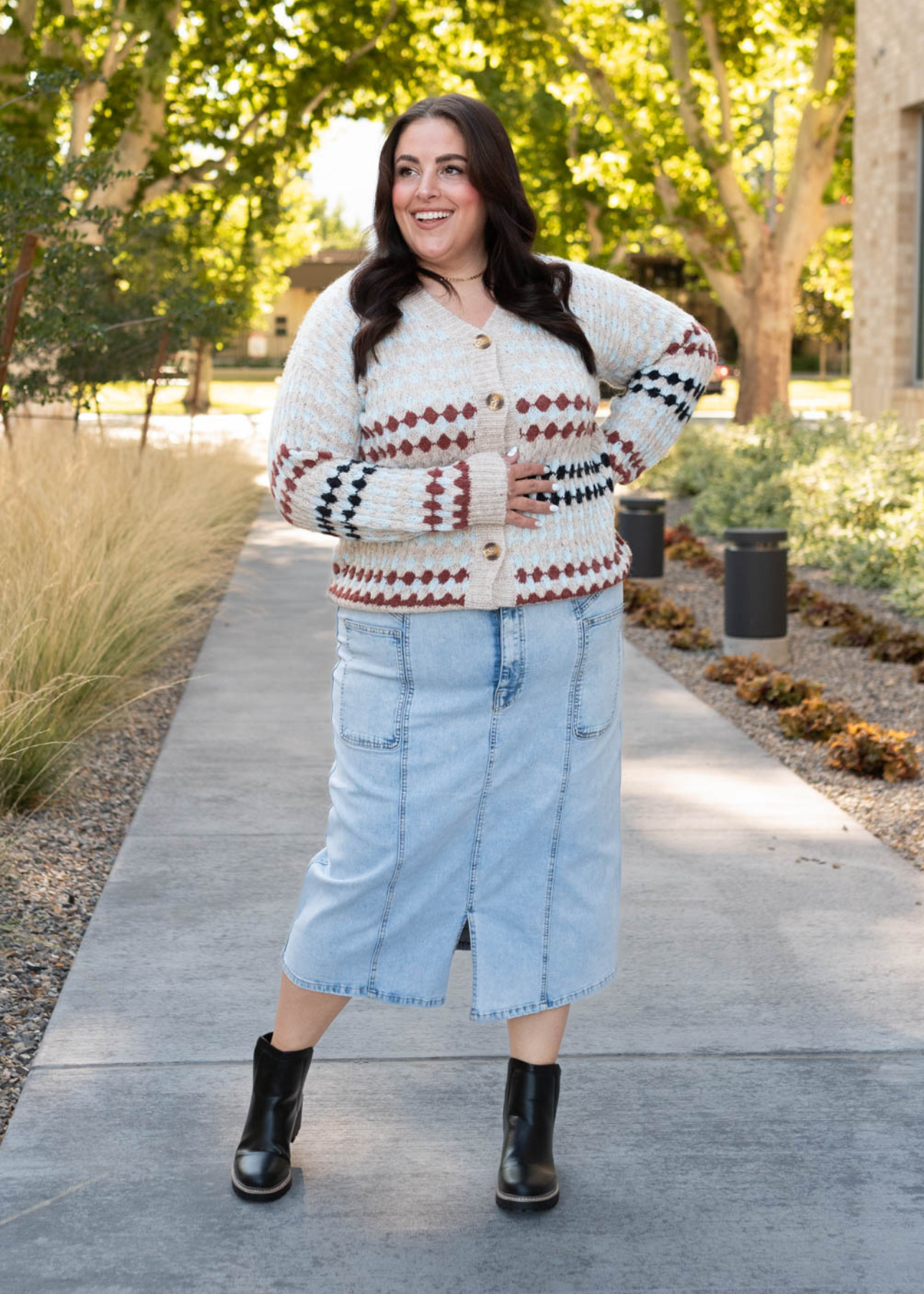 Plus size taupe pattern cardigan with long sleeves