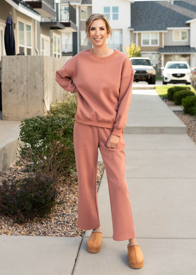 Dusty rose happy sweater with long sleeves