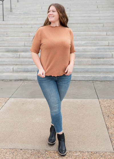 Short sleeve camel dot texture top