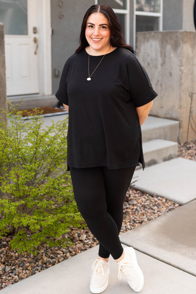 short sleeve plus size black set shirt and leggings