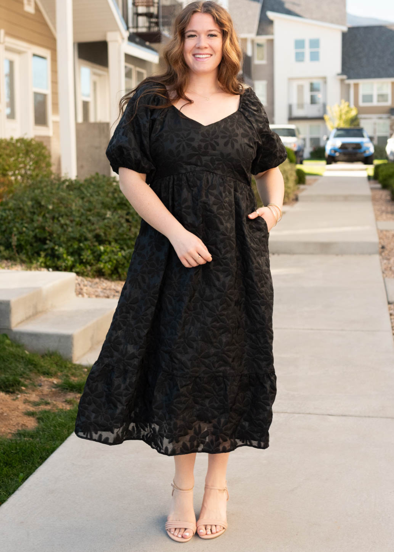 Short sleeve plus size black tiered floral dress