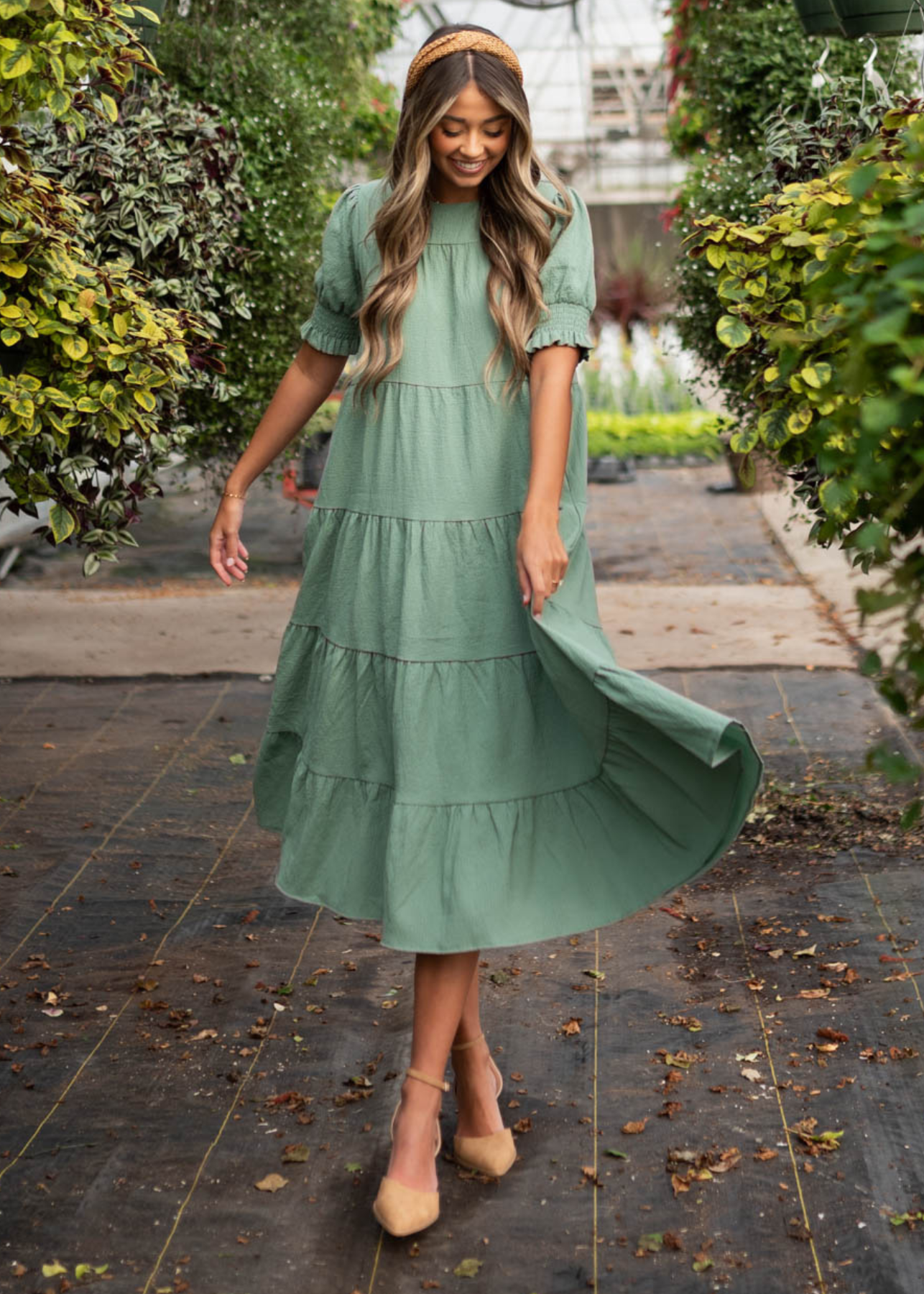 Tiered green dress with short sleeves