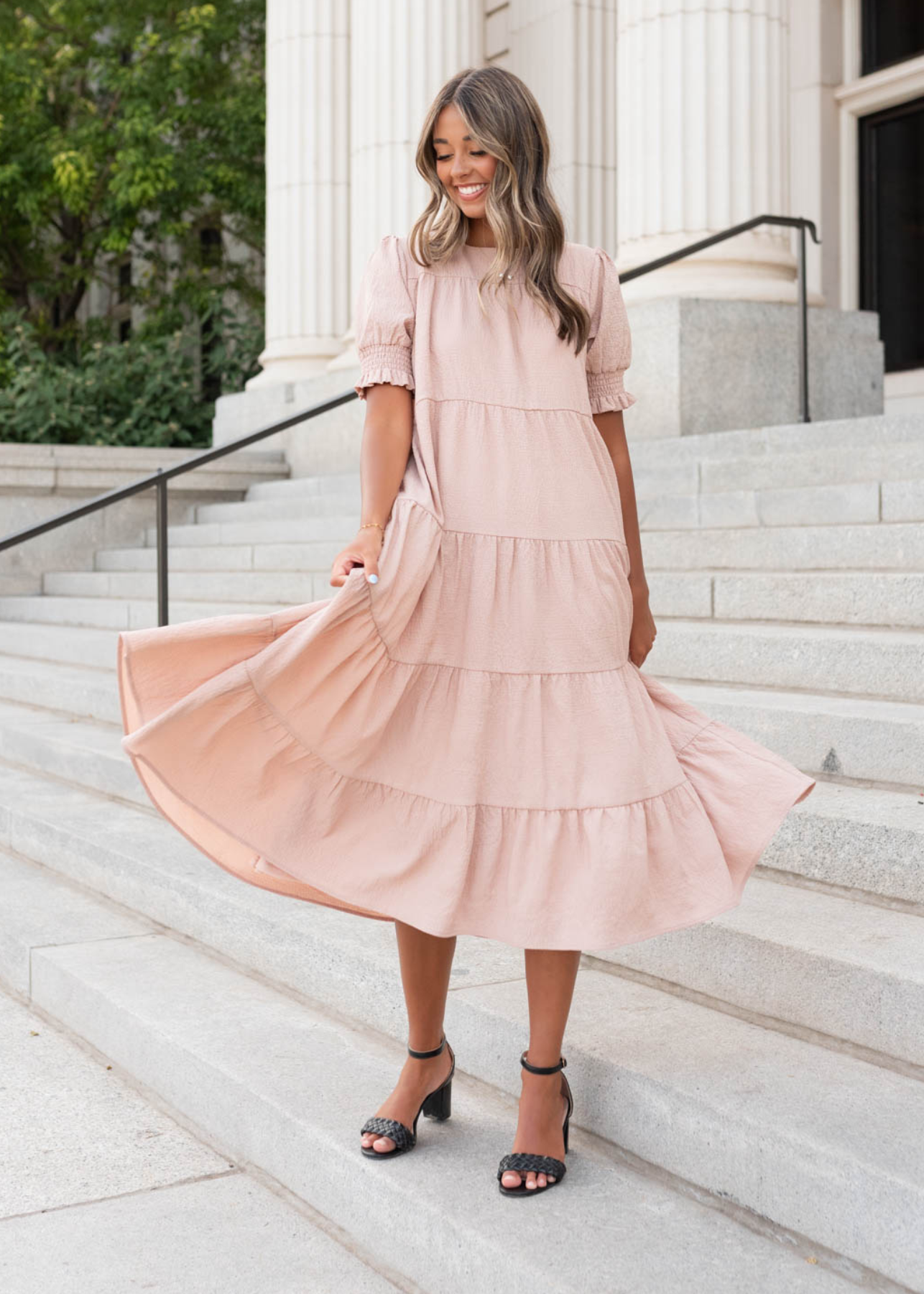 Tiered taupe dress with short sleeves