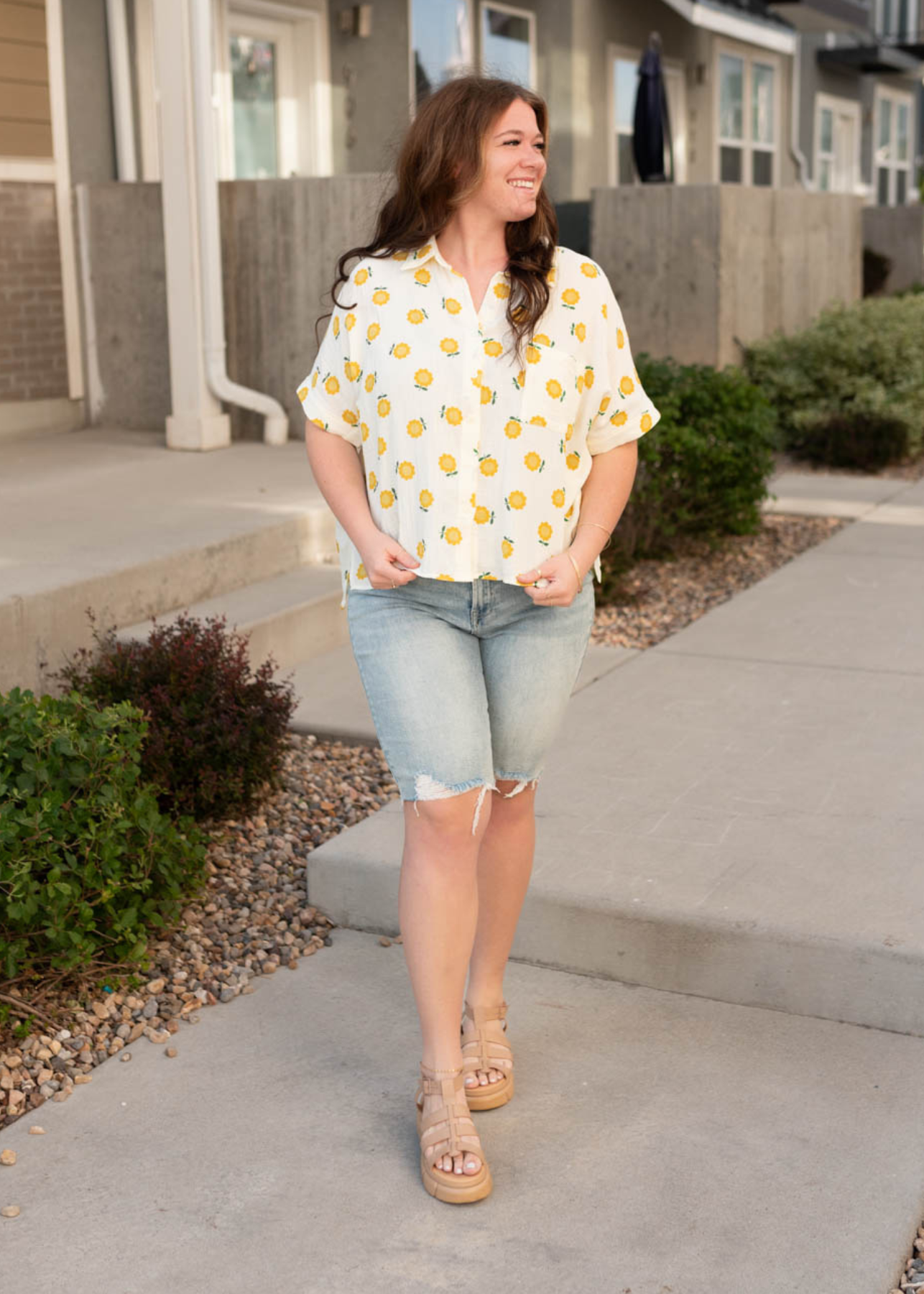 Short sleeve ivory gold floral top