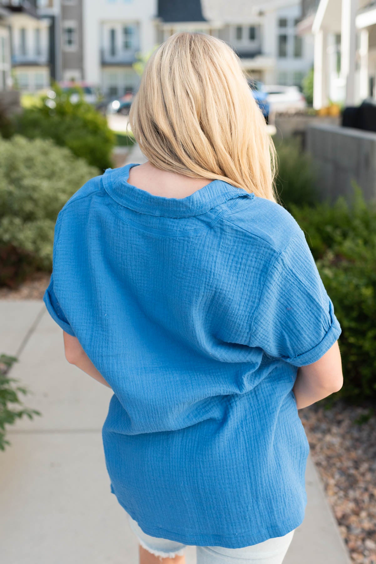 Back view of the blue collared top