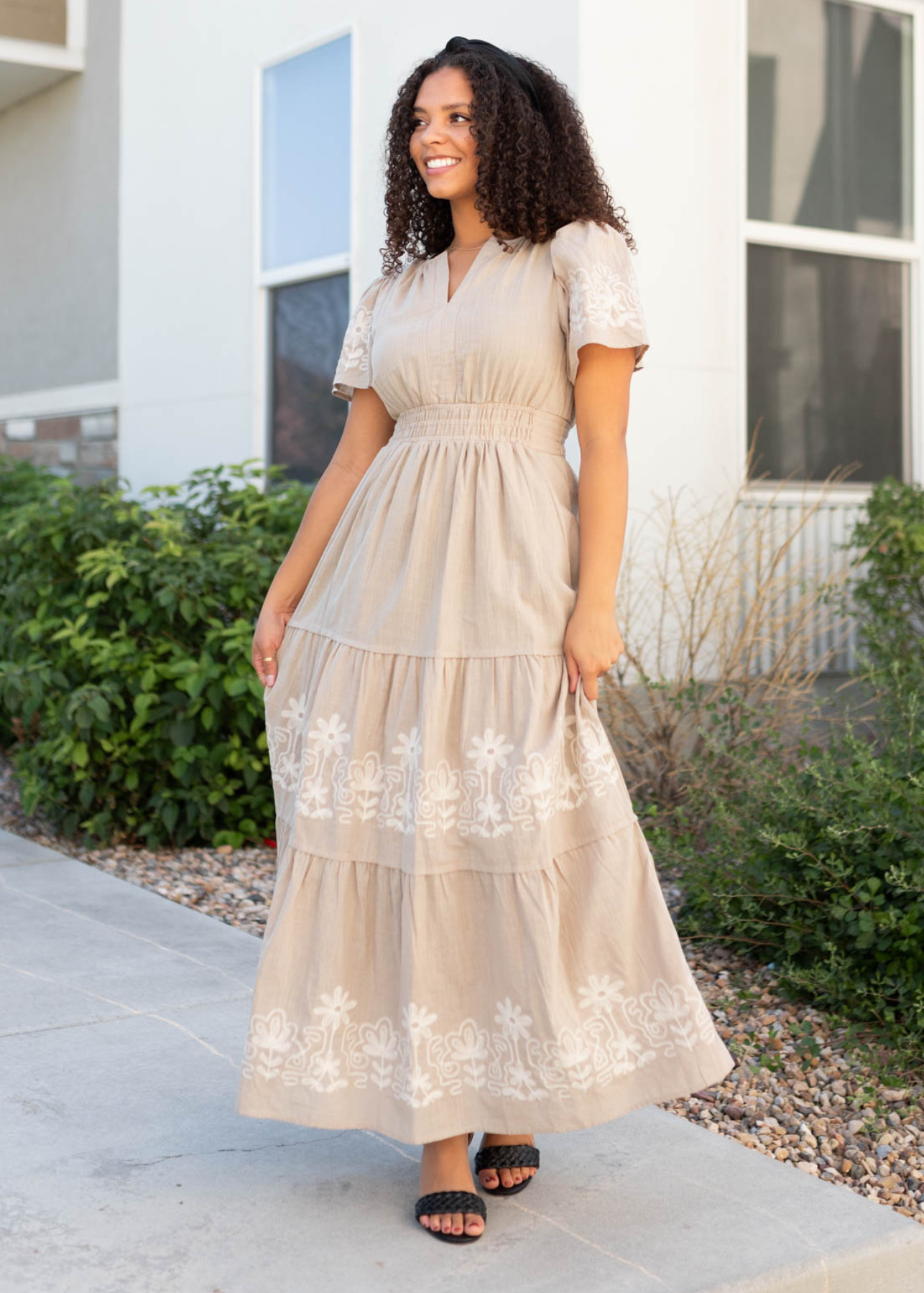 Taupe embroidered detail dress with high waist with elastic