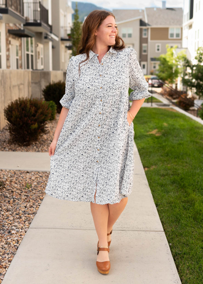 Blue floral button dress with 3/4 sleeves