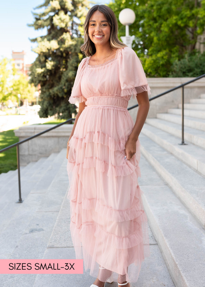Blush maxi dress with short sleeves