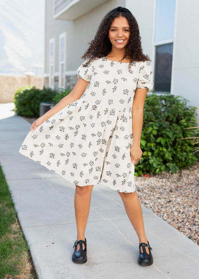 Short sleeve white black floral dress