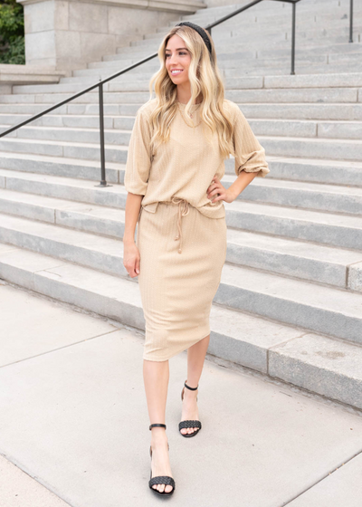 Beige textured skirt