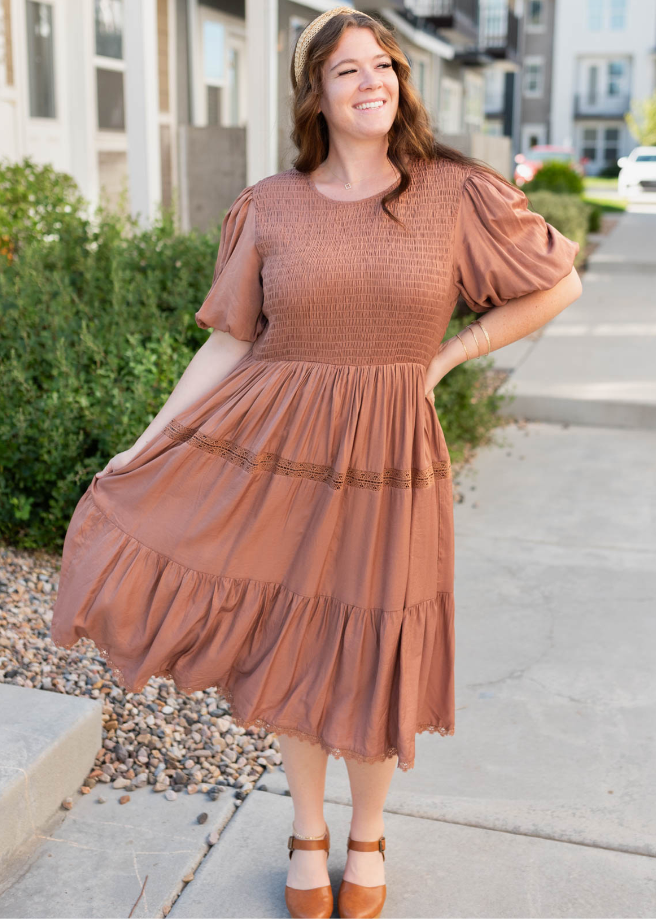 Plus size chestnut dress with short sleeves