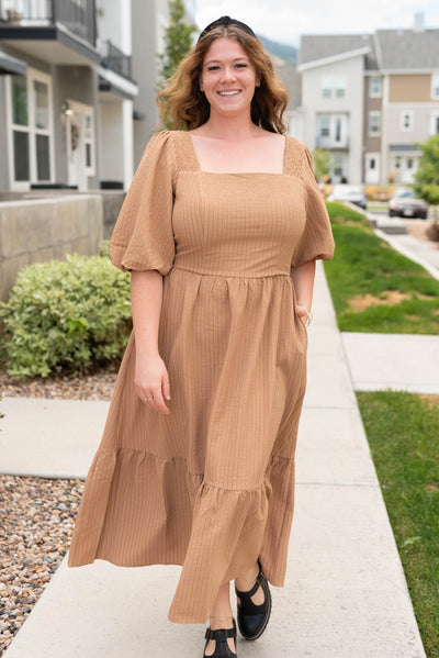 Plus size short sleeve taupe square neck dress