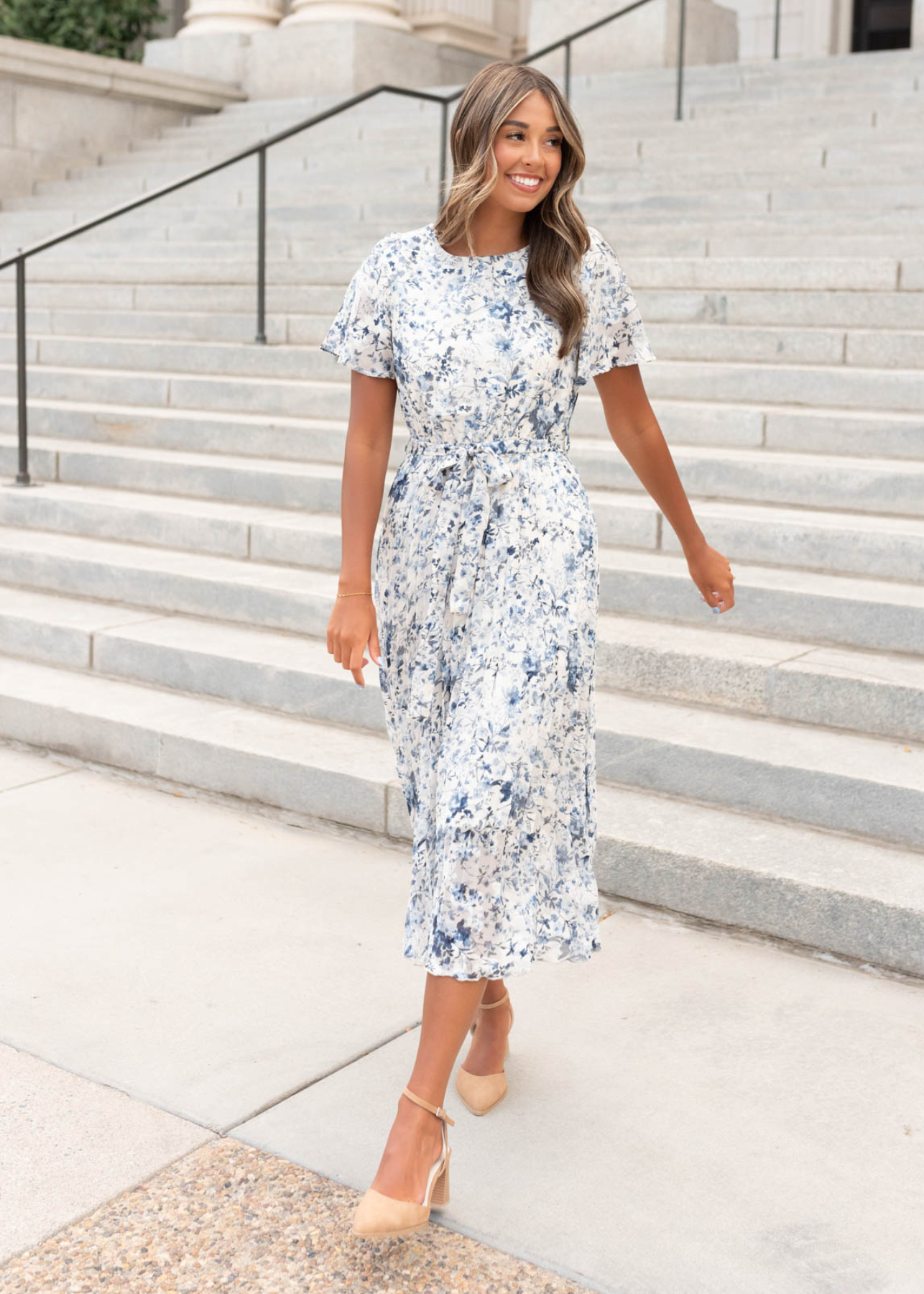 Midi blue floral pleated dress