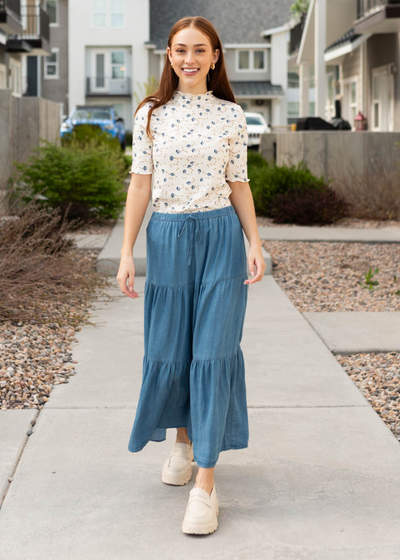 Short sleeve cream floral top