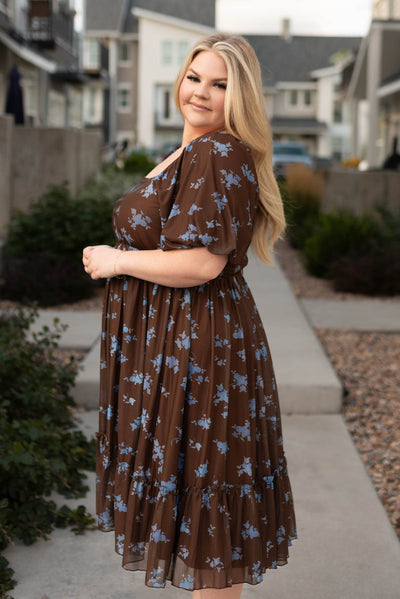 Side view of the plus size chocolate dress