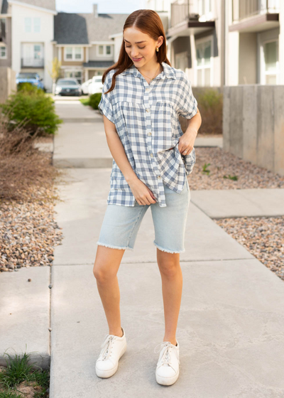 Short sleeve navy button down top