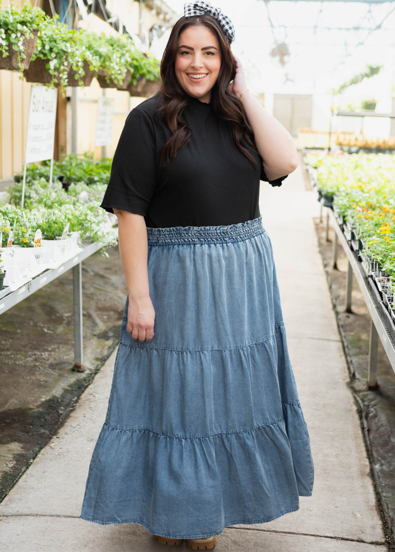 Short sleeve plus size black textured top