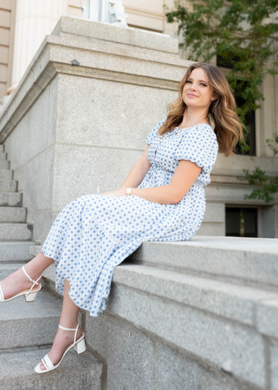 Blue pattern dress with short sleeves