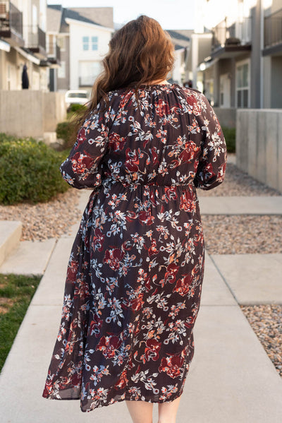 Back view dark plum floral dress in plus size