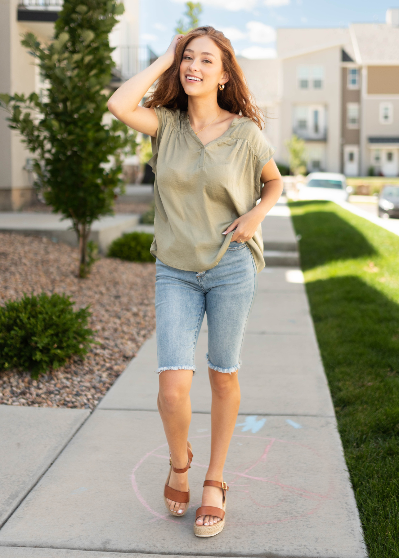 Short sleeve light olive top