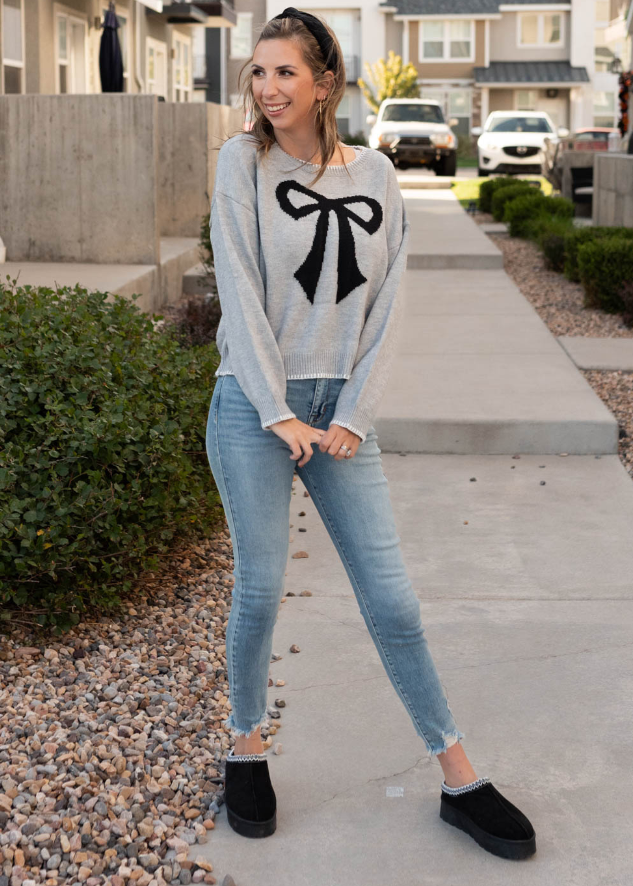 Long sleeve heathere grey bow sweater