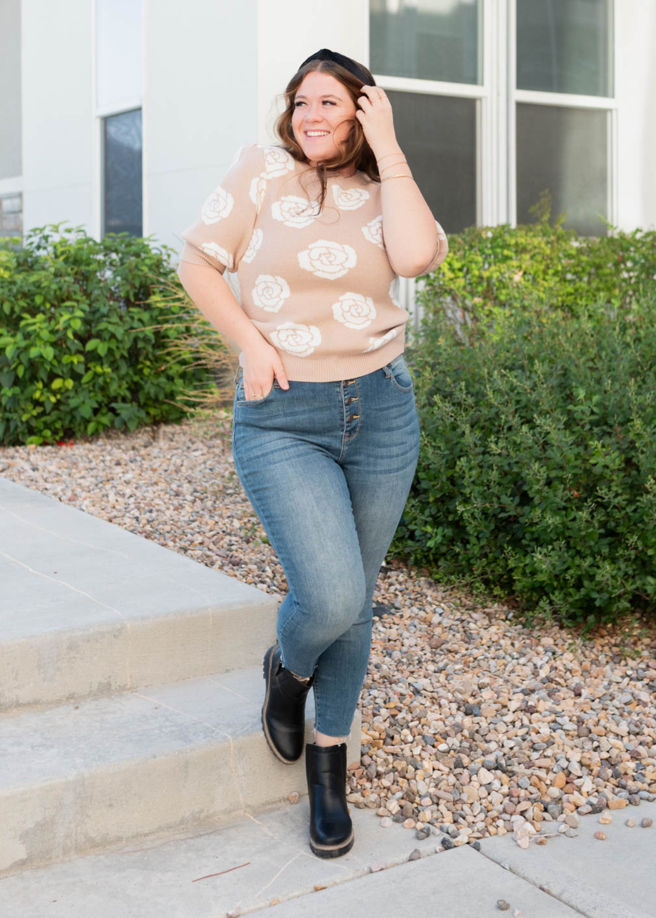 Short sleeve plus taupe floral print sweater