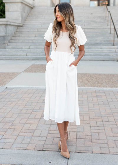 Ivory knit bodice dress with short sleeves