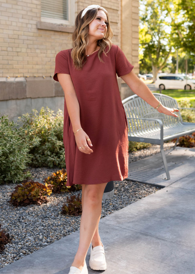 Short sleeve brick red relaxed dress