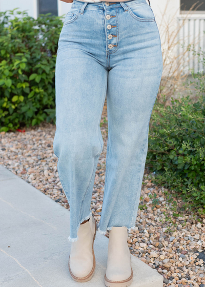 Button fly light wide leg jeans