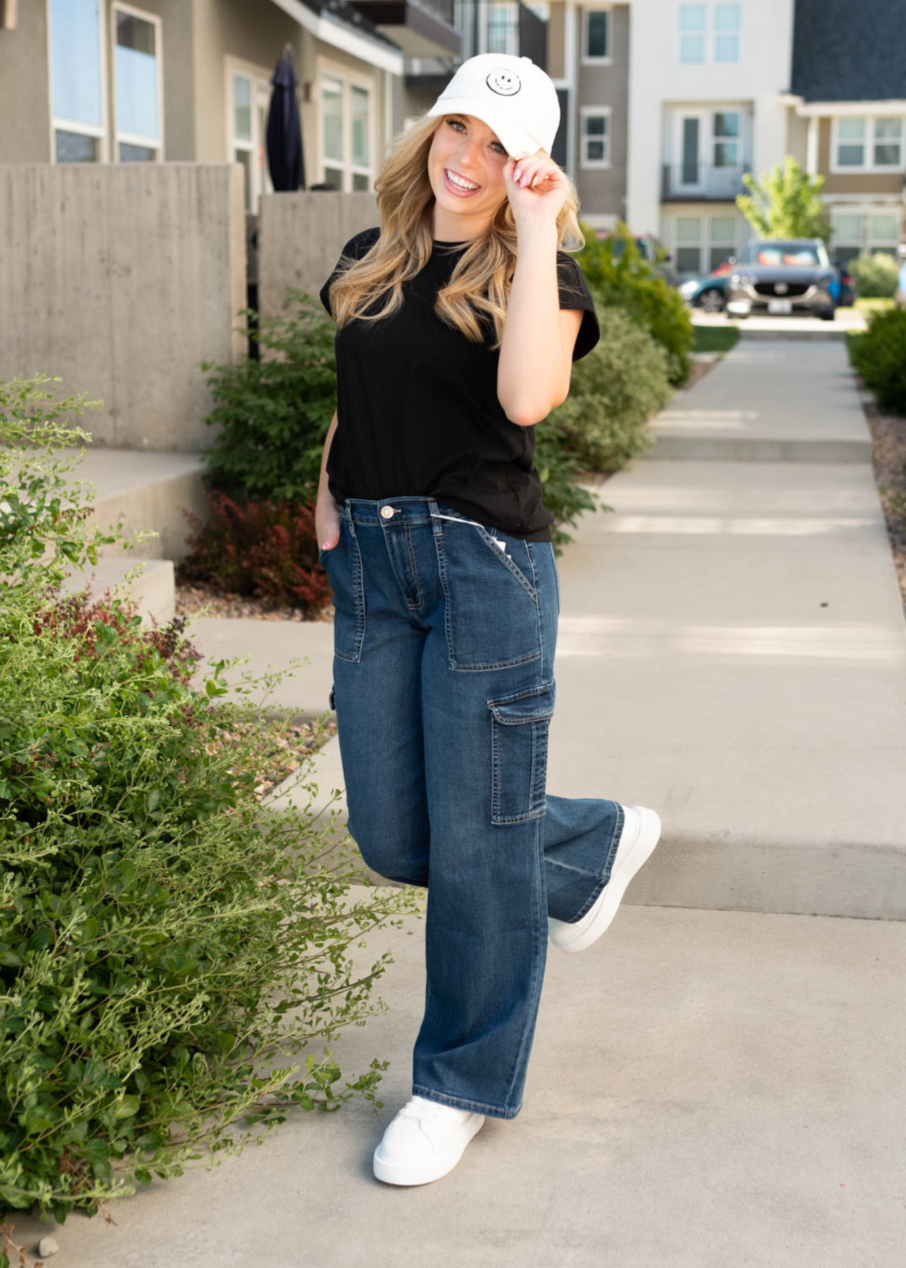 Dark wash cargo jeans with side pockets