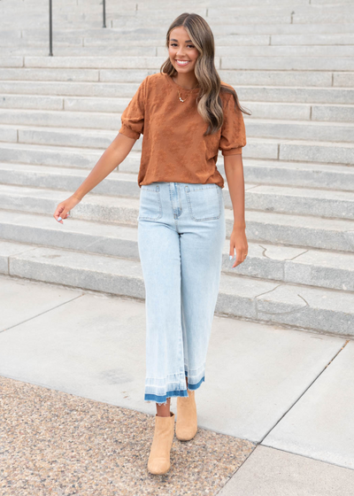 Short sleeve cinnamon floral pattern top