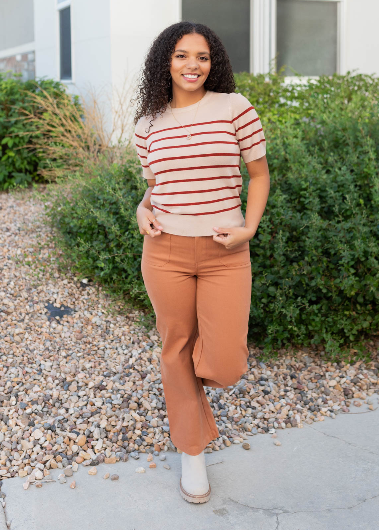 Rust stirpe top with short sleeves